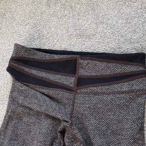 Lululemon high rise brown herringbone leggings - size 4 tall - Picture 5 of 6